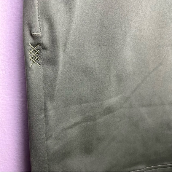 RHONE Men's Commuter 7" Shorts - Picture 14 of 16